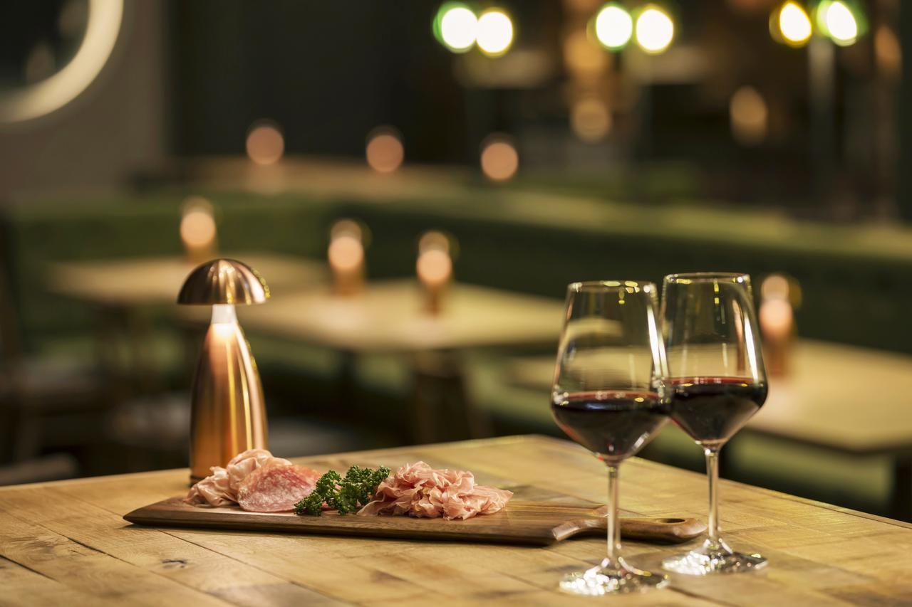 Omo7 Asahikawa By Hoshino Resorts Bagian luar foto Wine and tapas